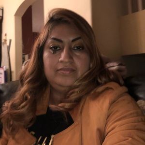 Meet your Posher, Isela